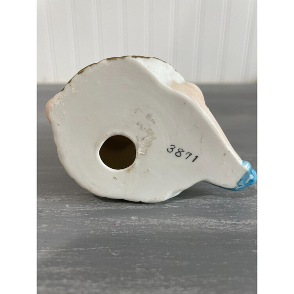 Vintage 4” Porcelain Sitting Girl Figurine Holding Flower Ceramic 3871 - Picture 6 of 8